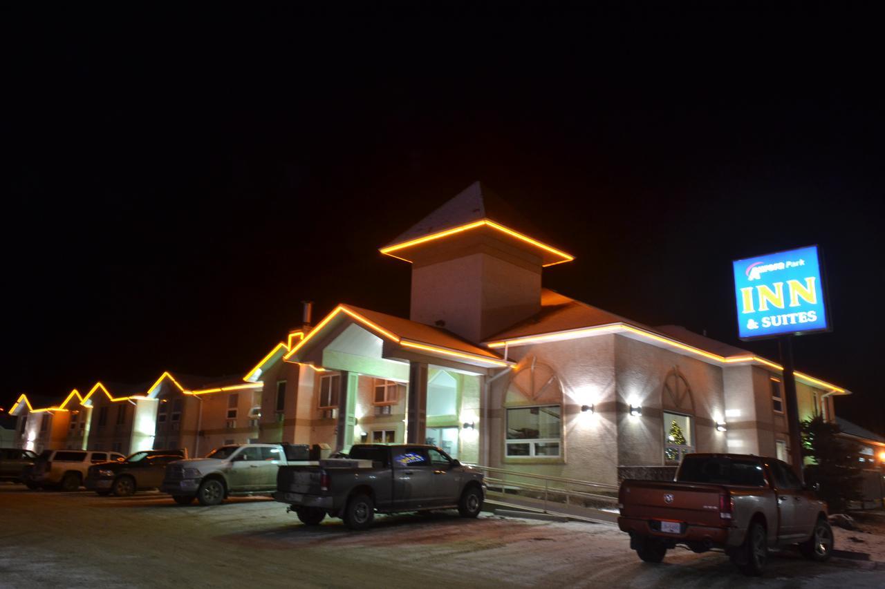Aurora Park Inn & Suites Dawson Creek Exteriér fotografie